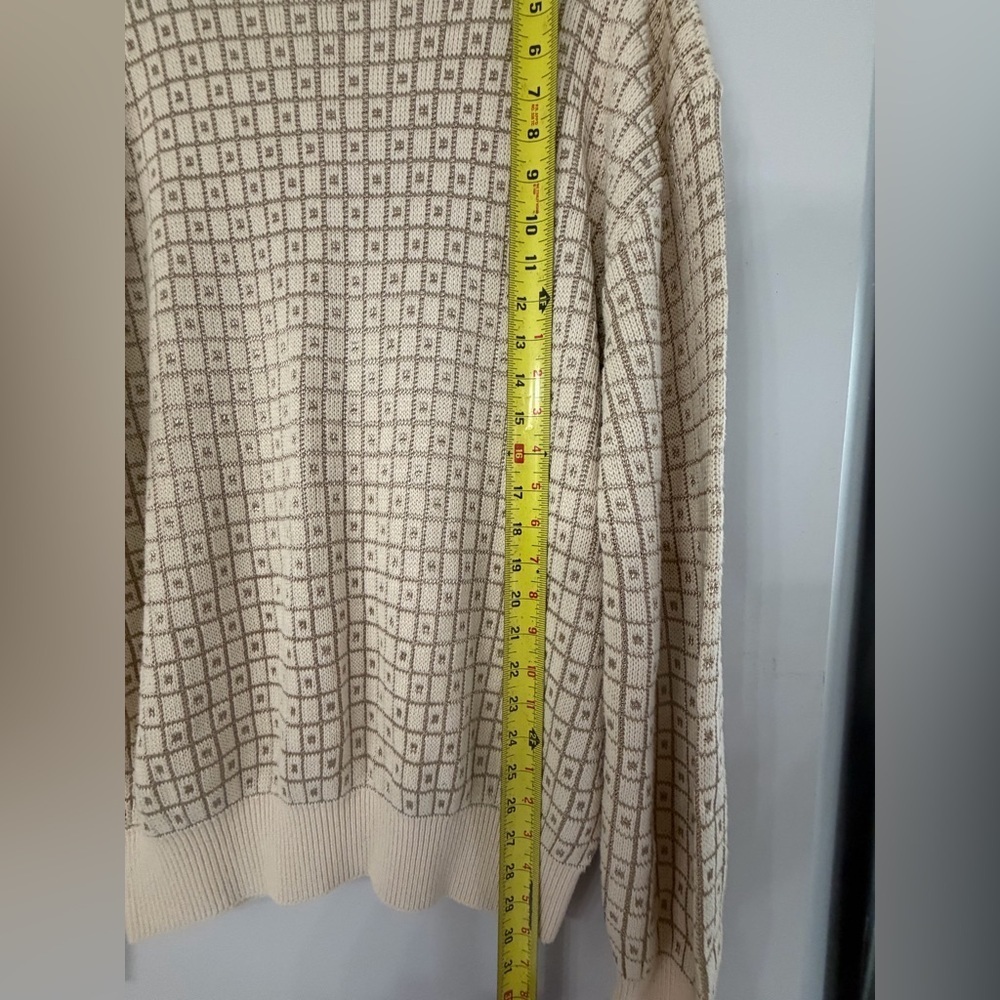 London Fog Tempo Europa Men’s XL Beige Tan and Metallic Gold Vintage Sweater - Picture 6 of 7